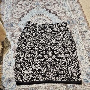 Calvin Klein Black and White Patterned Pencil Skirt